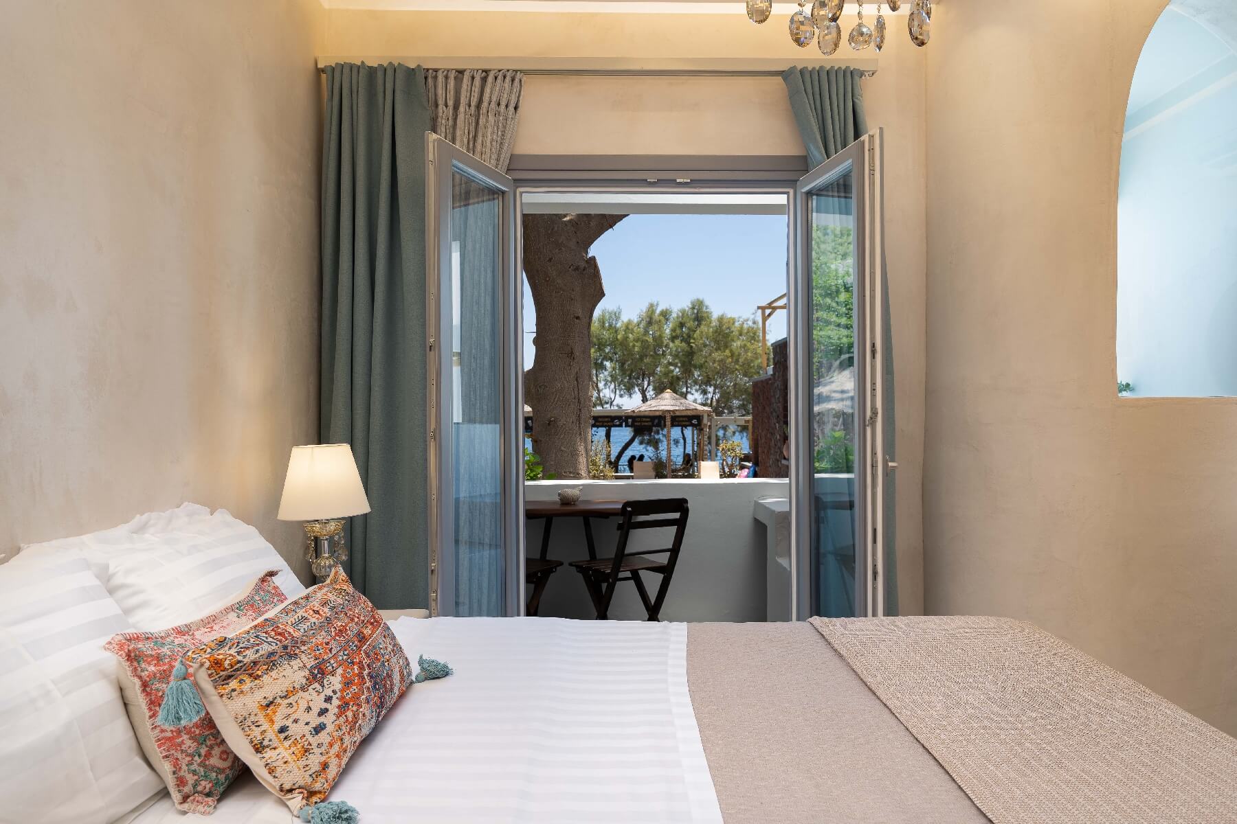 Superior SeaView Room with Jacuzzi